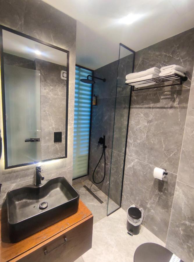 Adonis City Hotel Patras Exterior foto