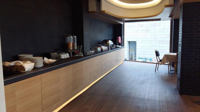 Adonis City Hotel Patras Exterior foto